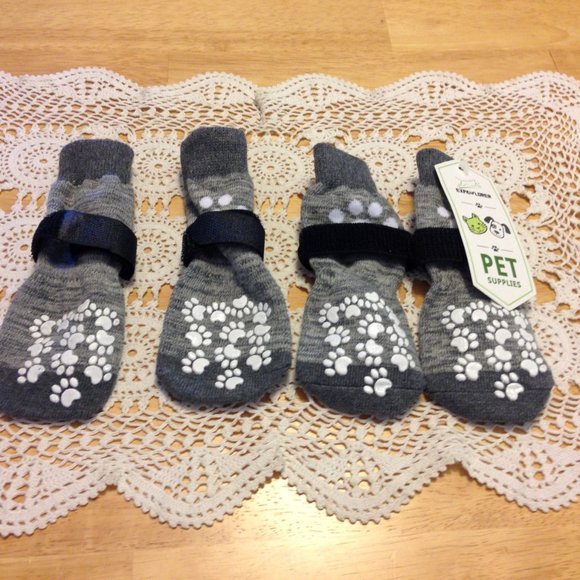 New Expawlorer Socks with velcro close